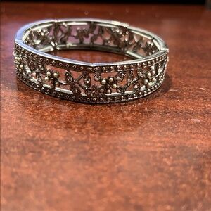 Elegant Silver Floral Bracelet